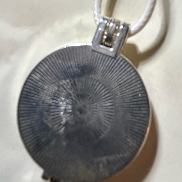 Silver Peace Pendant Necklace with essential oil diffuser- Handcrafted - Picture 6 of 7